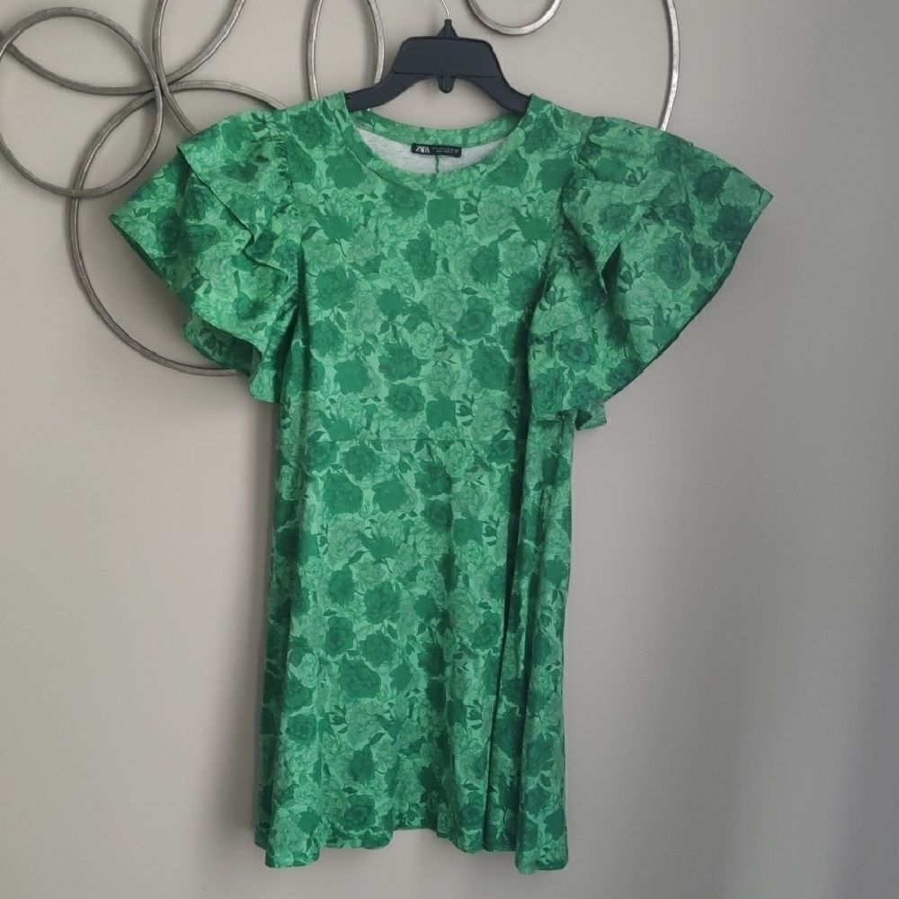 Zara Chic Green Floral Dress with Ruffle Sleeves - Picture 3 of 6